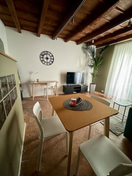 Splendido Bilocale In Via Madonnina, Zona Brera Apartment Milan Luaran gambar